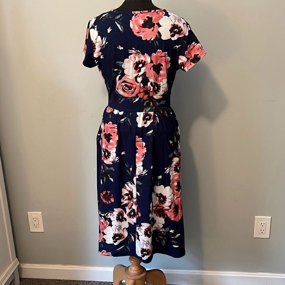 Women's Blue & Pink Floral Print V-Neck Short Sleeve Wrap Dress - Picture 5 of 8